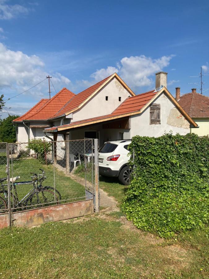98 Petofi Utca Villa Balatonmagyarod ภายนอก รูปภาพ