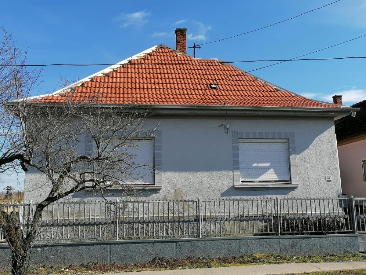 98 Petofi Utca Villa Balatonmagyarod ภายนอก รูปภาพ